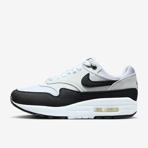 NWT Nike AirMax 1